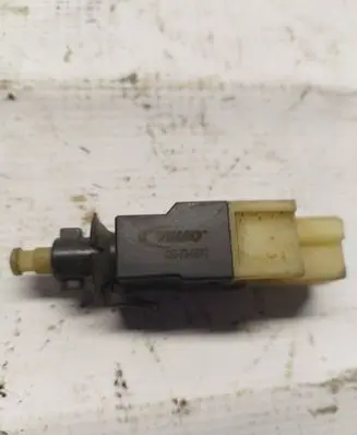 Volkswagen PASSAT B5.5 Brake pedal sensor switch V30730070