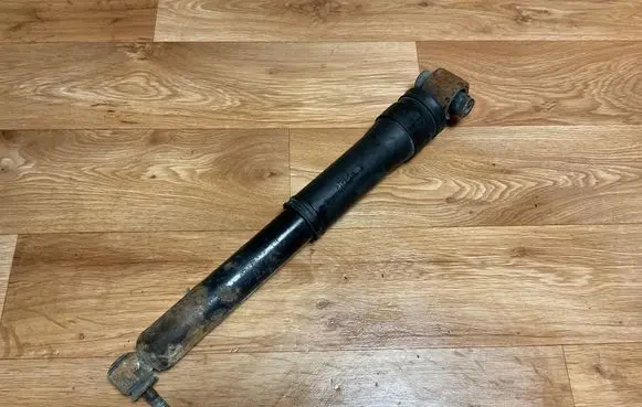 Rear shock absorber/damper