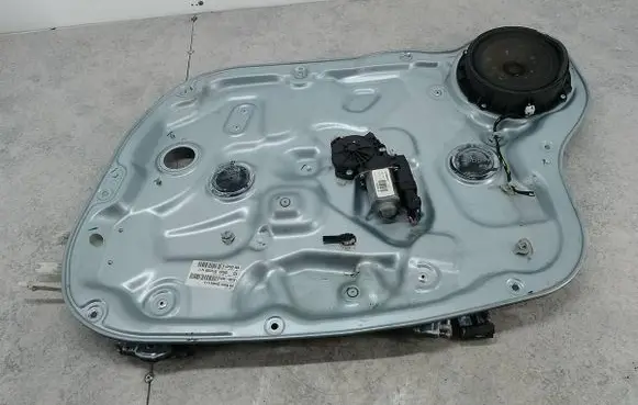 KIA Ceed Front door window regulator with motor 824801H070