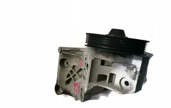 Opel Astra J Generator/alternator bracket 55570104