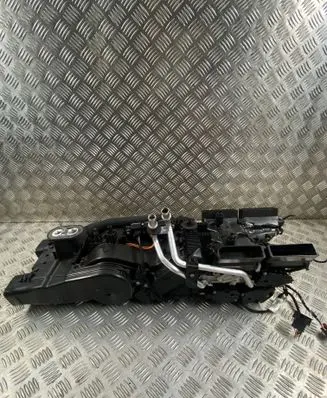 Audi Q7 4M Interior heater climate box assembly 4M0820004