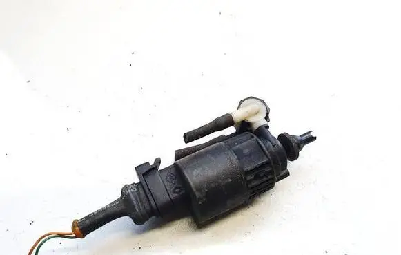 Renault Megane I Windscreen/windshield washer pump 7700821782
