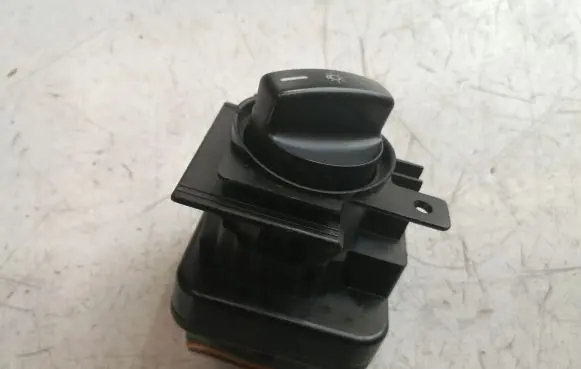 Mercedes-Benz A W169 Light switch 1695000149