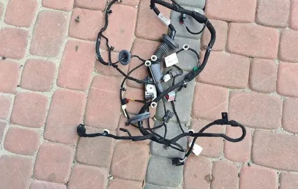 Opel Insignia B EUR ISO radio connector 39204403