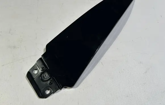 Maserati Quattroporte (B) pillar trim (top) 6700247870
