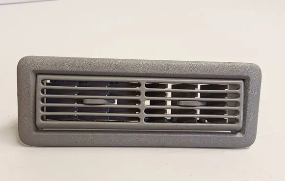 Opel Vivaro Air vent grill in roof 8200615839
