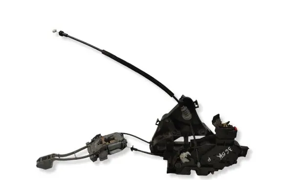 Volvo V50 Front door lock 240015003