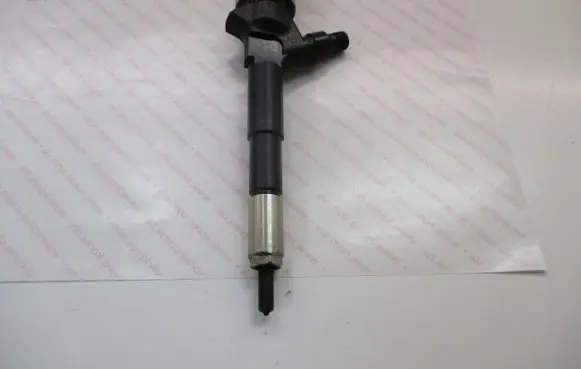 Opel Astra J Fuel injector 55567729 A17DTS