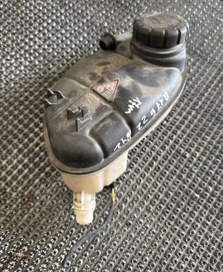 Mercedes-Benz A W176 Coolant expansion tank/reservoir A2465000049