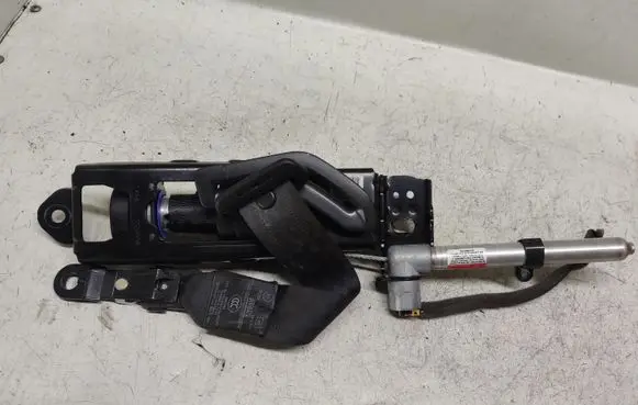 Volvo V50 Front seatbelt