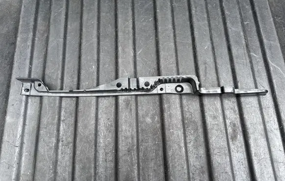 Volvo V60 Fender mounting bracket 31479547