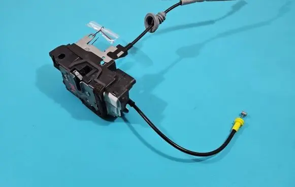 Volvo V90 Cross Country Front door lock 31349895 IMPRK1400544