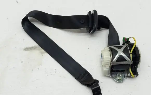 Skoda Fabia Mk2 (5J) Front seatbelt 5J0857702B