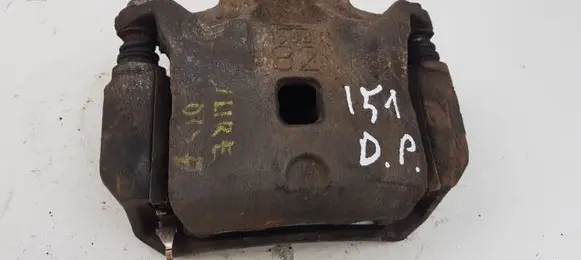 Nissan Juke I F15 Front brake caliper