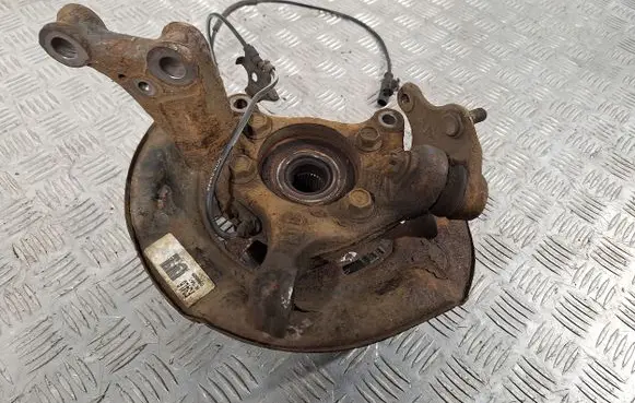 Toyota Avensis T270 Front wheel hub F34L6 4355002020 8954302061