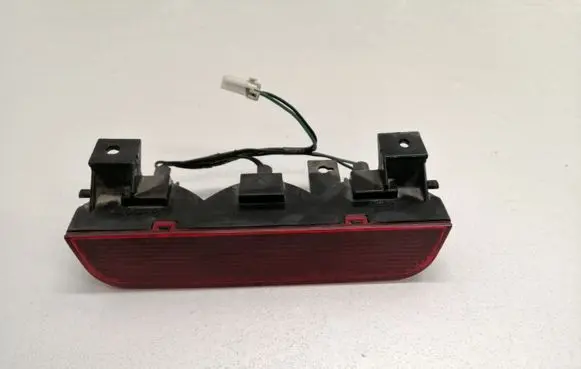 Mitsubishi Pajero Third/center stoplight