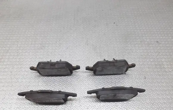 Volkswagen Touran I Brake pads (front) 