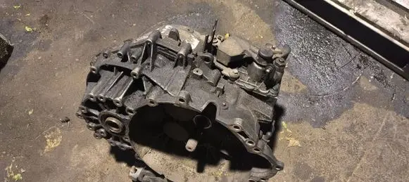 Volvo XC90 Manual 6 speed gearbox 30751044 9482372