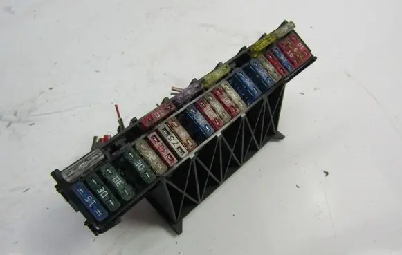Seat Alhambra (Mk1) Fuse box set 