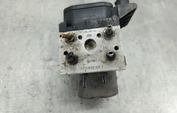 Audi A6 S6 C5 4B ABS Pump 8E0614111T