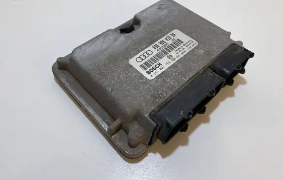 Audi A3 S3 8L Engine control unit/module 038906018BA 0281001756