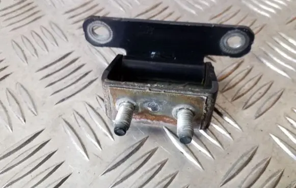 KIA Sorento Tailgate/trunk/boot hinge