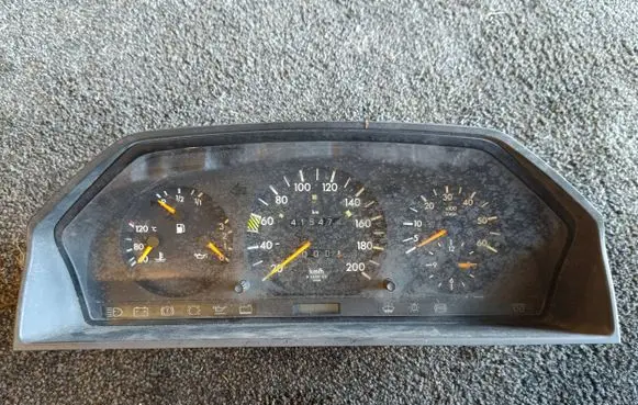 Mercedes-Benz E W124 Speedometer (instrument cluster) 1245436121 110008316361