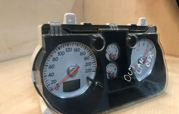 Mitsubishi Outlander Speedometer (instrument cluster) 769204170 769316420 MN132277600
