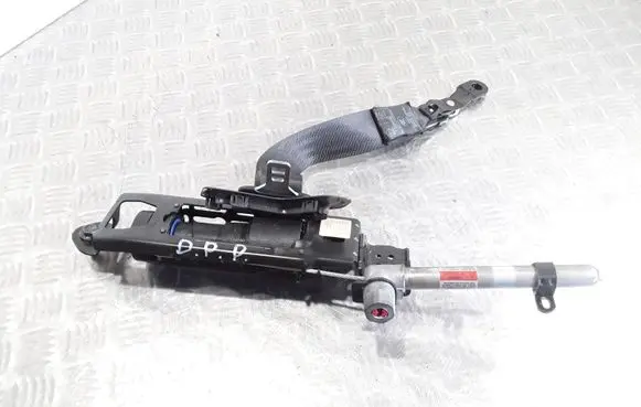 Volvo V50 Front seatbelt 6254062188 6090888R0A NAL0809010227