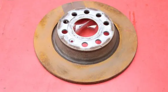 Volkswagen PASSAT B6 Rear brake disc