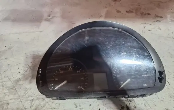 Mercedes-Benz Sprinter W906 Speedometer (instrument cluster)