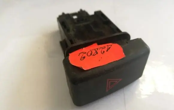 Mazda 3 I Hazard light switch 03750330 BP4K664H0