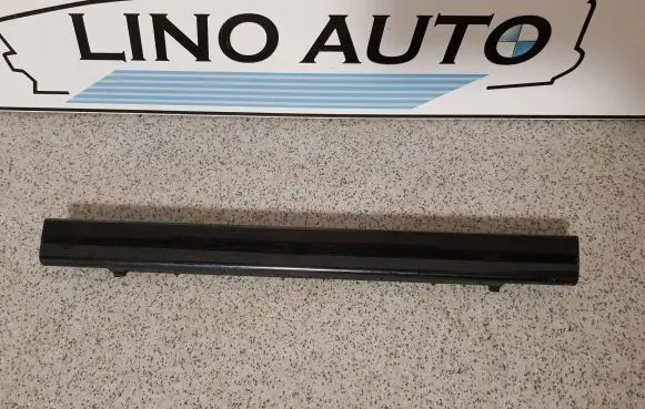 BMW 5 E39 Dashboard glove box trim 51168185256