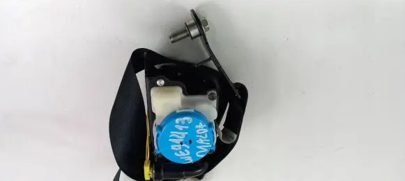 Mazda 2 Front seatbelt