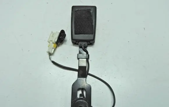 Citroen DS3 Front seatbelt buckle 9687393580 34067289 0031210