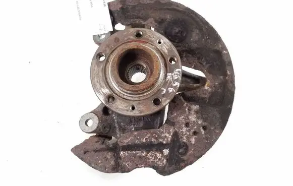 Front wheel hub