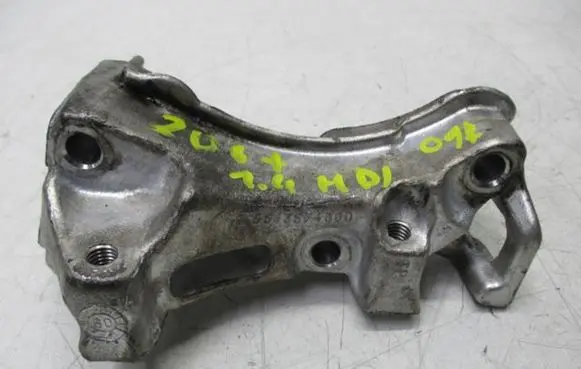Peugeot 206 Engine mounting bracket
