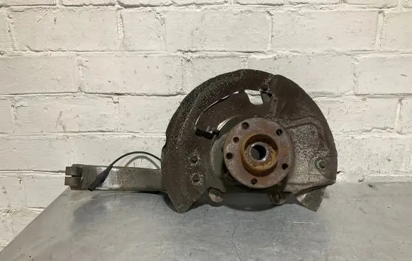 BMW X5 E70 Front wheel hub 6773784 16193510