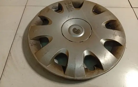 Skoda Octavia Mk2 (1Z) R15 wheel hub/cap/trim 1Z0601147A