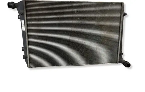 Volkswagen PASSAT B6 Coolant radiator 3C0121253R