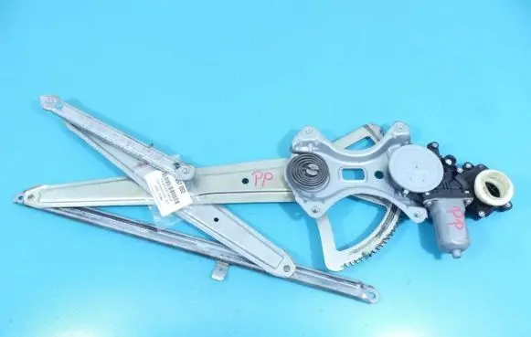 Toyota Sienna XL30 III Front door window regulator with motor 85701-33010 IMPRK1257092