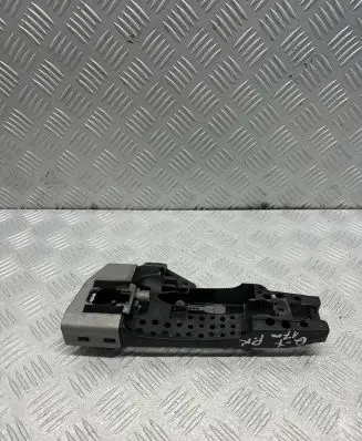 Audi Q7 4M Front door exterior handle/bracket 4m1837885a