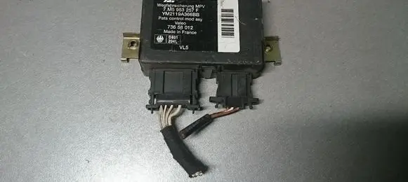 Volkswagen Sharan Immobilizer control unit/module 7M5953257F YM2119A366BB