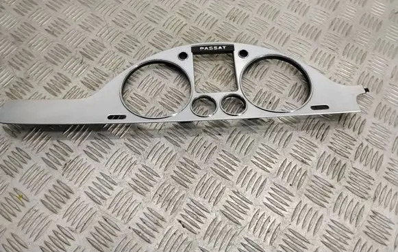 Volkswagen PASSAT B6 Dashboard trim 3C1858335