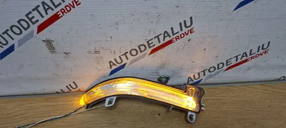 BMW 3 F30 F35 F31 Mirror indicator light 7280771