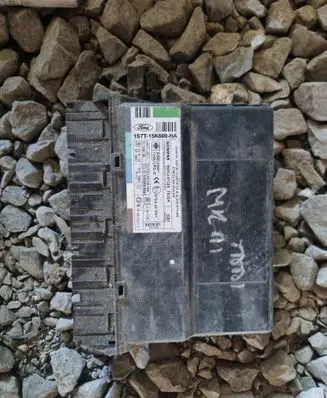 Ford Mondeo Mk III Central body control module 5WK48732A 97RA000001
