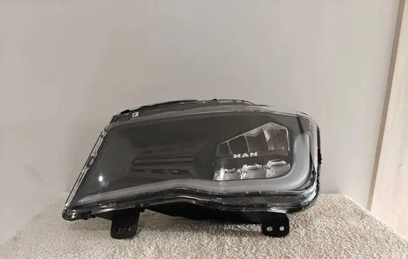 Man TGE 1gen Headlight/headlamp 81251016821