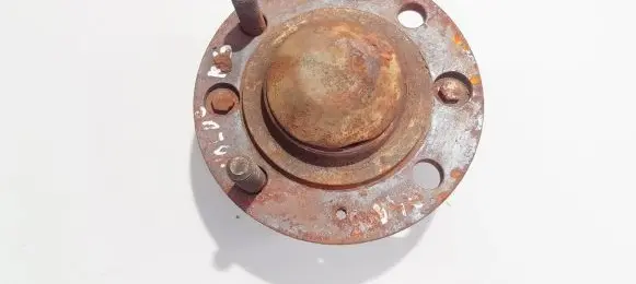 Volvo S40, V40 Rear wheel hub