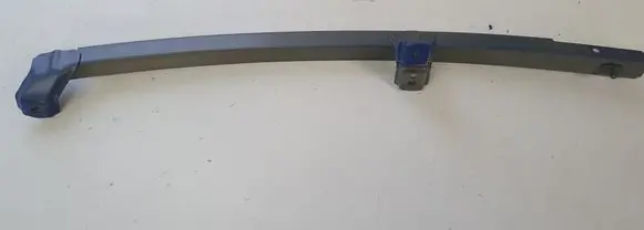Toyota Yaris Rear door windshield rail 