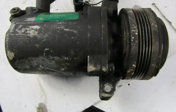 BMW 3 E46 Air conditioning (A/C) compressor (pump) 8390646